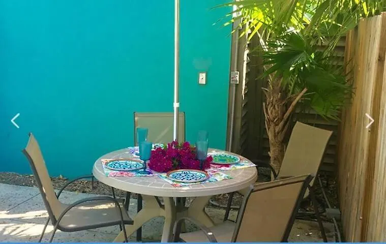Duval Street Suite With Pool Key West Apartment