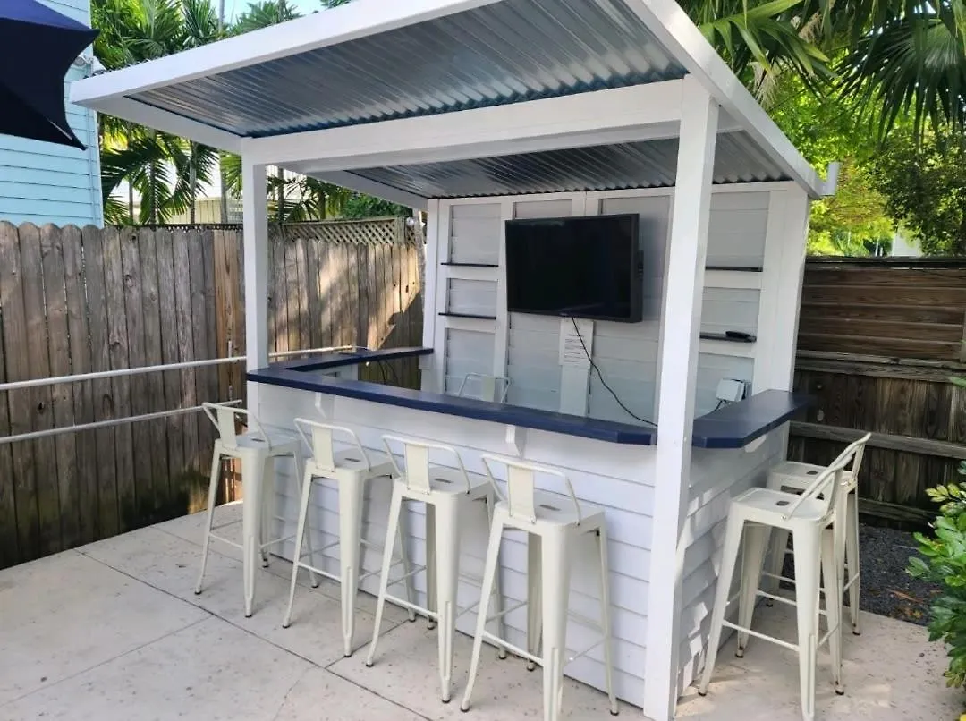 Apartment Duval Street Suite With Pool Key West