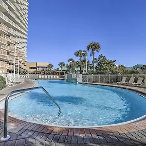  Apartment High-rise With Balcony And Pool View United States